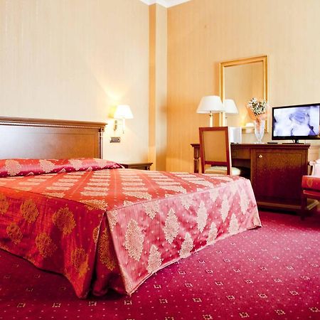 Hotel Jolly Castrovillari Rum bild