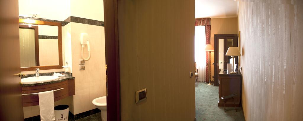 Hotel Jolly Castrovillari Exteriör bild