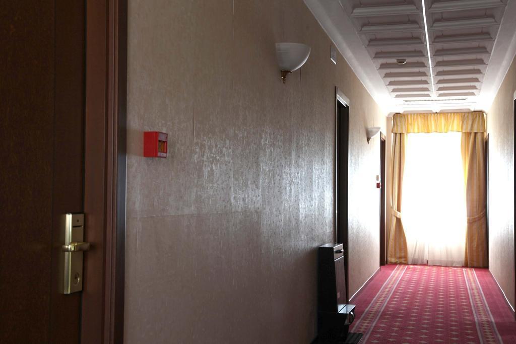 Hotel Jolly Castrovillari Exteriör bild